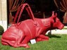 Vache &agrave; Main