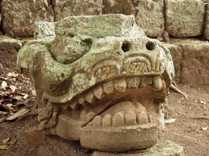Copan - Tête de Dragon